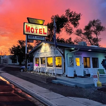 The Aztec Motel & Creative Space Seligman Exterior foto