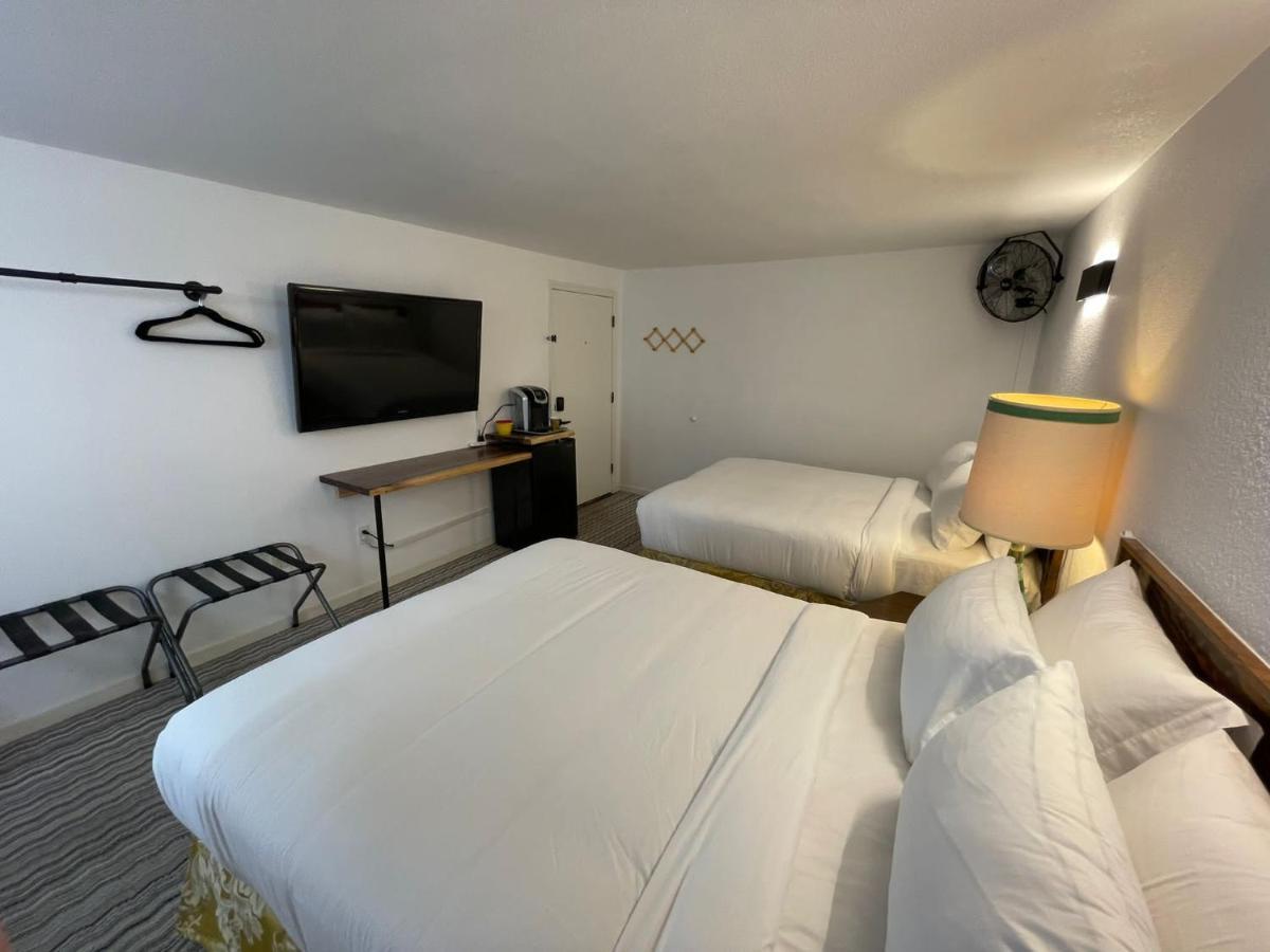 The Aztec Motel & Creative Space Seligman Exterior foto